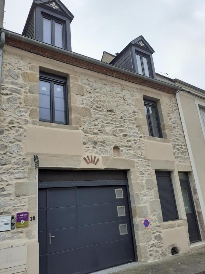 Charmes En Ville Le Charme Authentique Montlucon Exterior photo